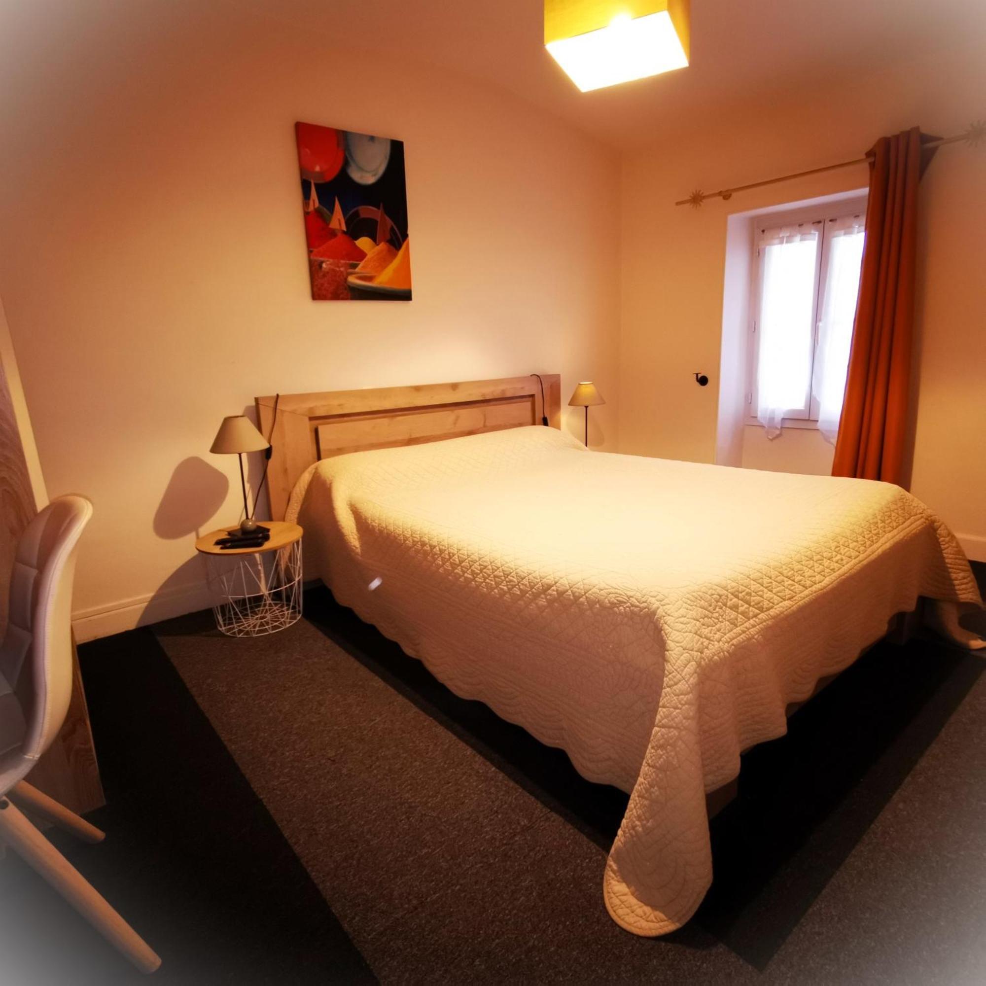 Logis Hotel & Restaurant Le Saint Savinien Экстерьер фото